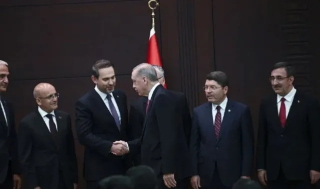 Dikkat çeken kulis: 'Kabine değişikliği' ve 'MKYK'da değişiklik' mi geliyor?