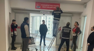 Esenyurt Belediyesi’nde CHP Grup Toplantı Odası’na kilit vuruldu