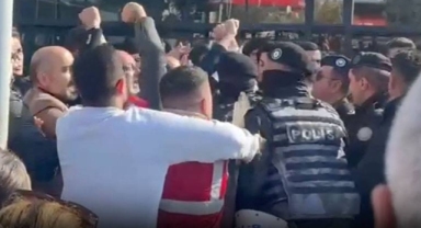 Esenyurt'ta CHP'lilerin kayyım protestosuna polis müdahalesi