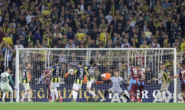 Fenerbahçe-Trabzonspor maçının muhtemel 11'leri belli oldu