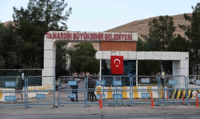 Kayyum atamalarına siyasilerden tepki