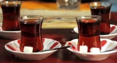 Keyifli sohbetin maliyeti arttı: Çay içmek de artık lüks oldu