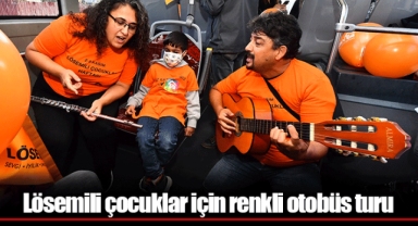 Lösemili çocuklar için renkli otobüs turu