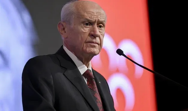 MHP'den aynı saatte, aynı paylaşım: 'Vakit tamam'