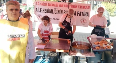 Sağlık çalışanları lokma dağıttı: 'Aile hekimlerinin ruhuna fatiha'