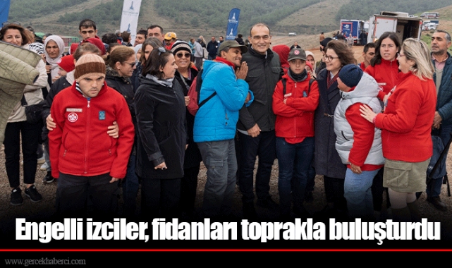 Engelli izciler, fidanları toprakla buluşturdu