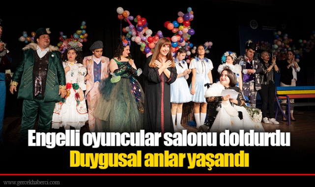 Engelli oyuncular salonu doldurdu