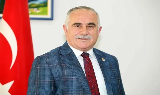 Merdivenden düşen belediye başkanı ağır yaralandı