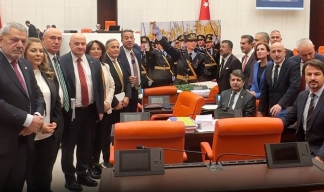 TBMM'de teğmenlerin disipline sevk edilmesine protesto