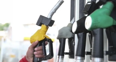 Araç Sahipleri Dikkat: Motorine İndirim Geldi, Tabela Değişti