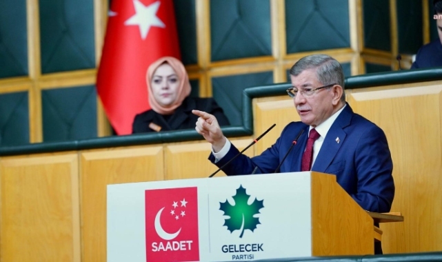 Davutoğlu'ndan Cumhurbaşkanı Erdoğan'a: Çıkıp net olarak pozisyonunu açıklamalı