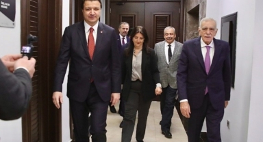 DEM Parti heyeti-Saadet Partisi görüşmesi: 'Barışı el birliğiyle tesis edeceğiz'