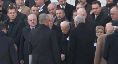 Devlet Bahçeli ve Müsavat Dervişoğlu tokalaşmadı
