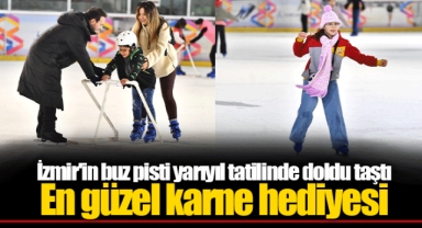 İzmir'in buz pisti yarıyıl tatilinde doldu taştı