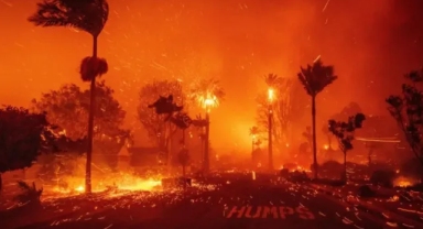 Los Angeles'taki yangın nedeniyle yaklaşık 30 bin kişi tahliye ediliyor