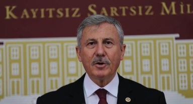 Özdağ, “Türkiye’ye bir kabus gibi çöktüler!”