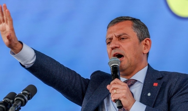 Özgür Özel'den gençlere çağrı: Allah aşkına enseyi karartmayın