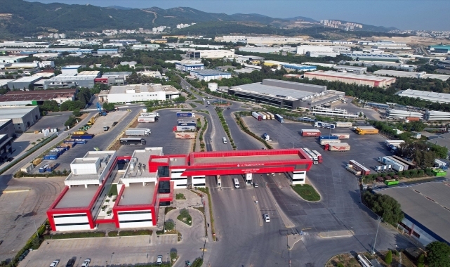 Serbest bölgelerin dış ticaret fazlalığı artıyor