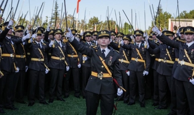 Teğmenler soruşturması: Savunmalar Kara Kuvvetleri Komutanlığı'na gönderildi