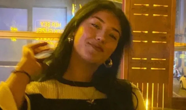 Yılbaşı eğlencesinden dönerken fenalaşan 18 yaşındaki Melek Pekkara yaşamını yitirdi