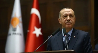 Cumhurbaşkanı Erdoğan bir kez daha AK Parti Genel Başkanı seçildi: Bütün oyları aldı