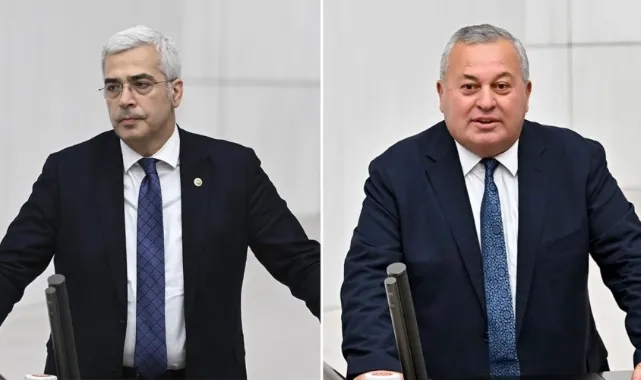 Demokrat Parti'den istifa eden Salih Uzun ve Cemal Enginyurt, CHP'ye katıldı