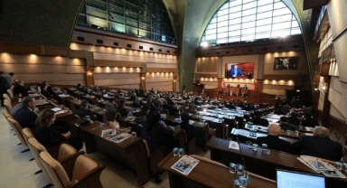 İBB Meclisinde İmamoğlu ve Cumhuriyet Başsavcısı tartışması yaşandı: 'Yapmayın artık'