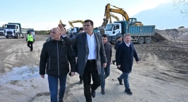 Manisa'da bin kamyonluk hafriyat kaldırılıyor!