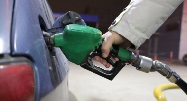 Motorine indirim geldi: Fiyatlar, pompaya yansıdı