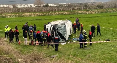 Turnuvaya gelen öğrenciler kaza yaptı: 2 ölü, 26 yaralı