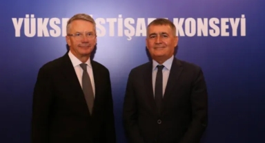 TÜSİAD yöneticileri yurt dışına çıkış yasağı şartıyla serbest bırakıldı