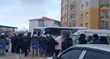 Van Büyükşehir Belediyesi'nde haber takibi yapan 5 gazeteci gözaltına alındı