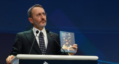 Fahrettin Altun'dan 'Terörsüz Türkiye' Sürecine Stratejik İletişimle Tam Destek