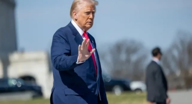 Trump, 1500 gazeteciyi ücretsiz izne çıkardı: Devlet kanalı VOA kapatılıyor