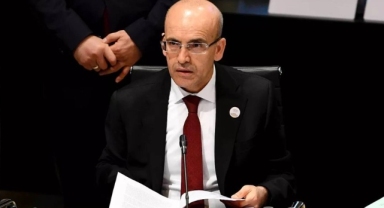 Bakan Şimşek yanıtladı: Petrol fiyatları enflasyonu nasıl etkiler?