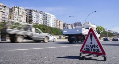 Bayram tatilinde 27 kişi trafik kazalarında hayatını kaybetti