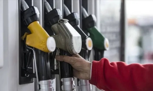 Benzine Zam Geliyor! Perşembe Günü Tabelalar Değişecek