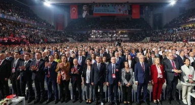 CHP'nin olağanüstü kurultayında divan başkanlığına önerilecek isim belli oldu