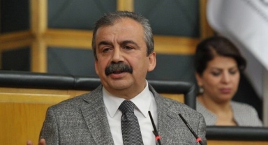 Hastaneden Sırrı Süreyya Önder'in sağlık durumuyla ilgili yeni açıklama!