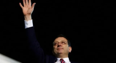İmamoğlu'ndan gençlere: Korku duvarlarını ilk siz aştınız, tarihi siz yazacaksınız!