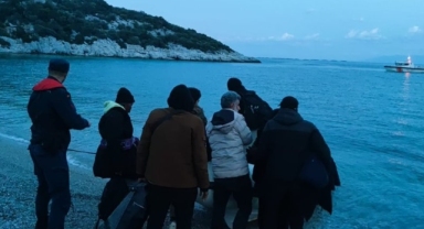 İzmir'de düzensiz göçmen operasyonu: 13 kişi yakalandı