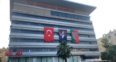Karşıyaka'da Atatürk düşmanına sahne: İzmirlilerden tepkiler büyüyor!
