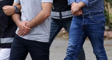 Yurt dışına kaçmaya çalışan 2 FETÖ şüphelisi yakalandı