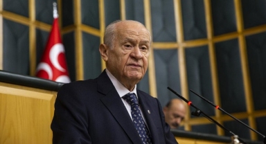 Bahçeli'den 'Anneler Günü' Mesajı... 'Akan Yaşlar Kurumadıkça Elbette Rahat Olamayız'
