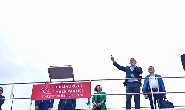Binlerce yurttaş Ekrem İmamoğlu için Bursa'da! Özgür Özel Bursa'da Erdoğan' yanıt verdi: 'Benden olsa olsa...'