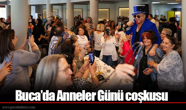 Buca’da Anneler Günü coşkusu