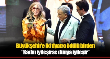 Büyükşehir’e iki tiyatro ödülü birden