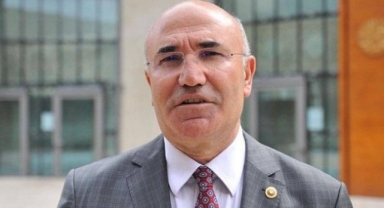 CHP'li Tanal'dan duruşma sonrası adliye önünde açıklama