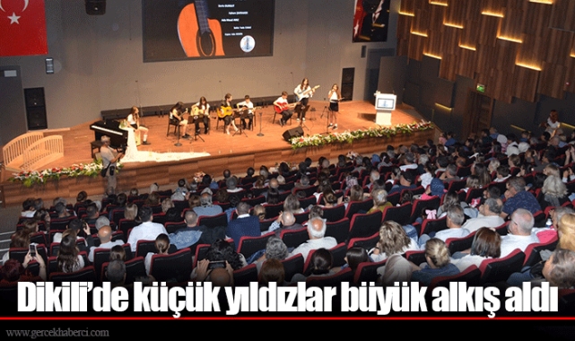 Dikili’de küçük yıldızlar büyük alkış aldı