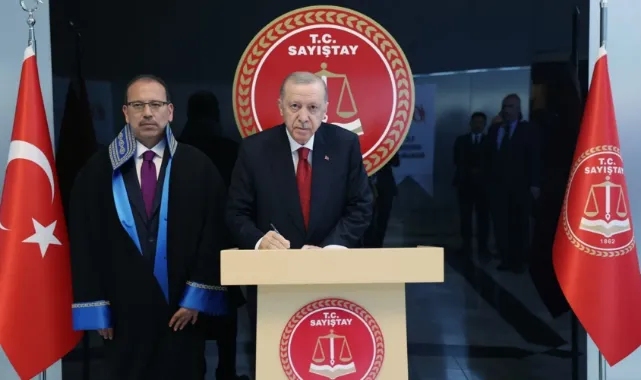 Erdoğan'dan yeni anayasa talimatı: '10 hukukçuyu görevlendirdim'